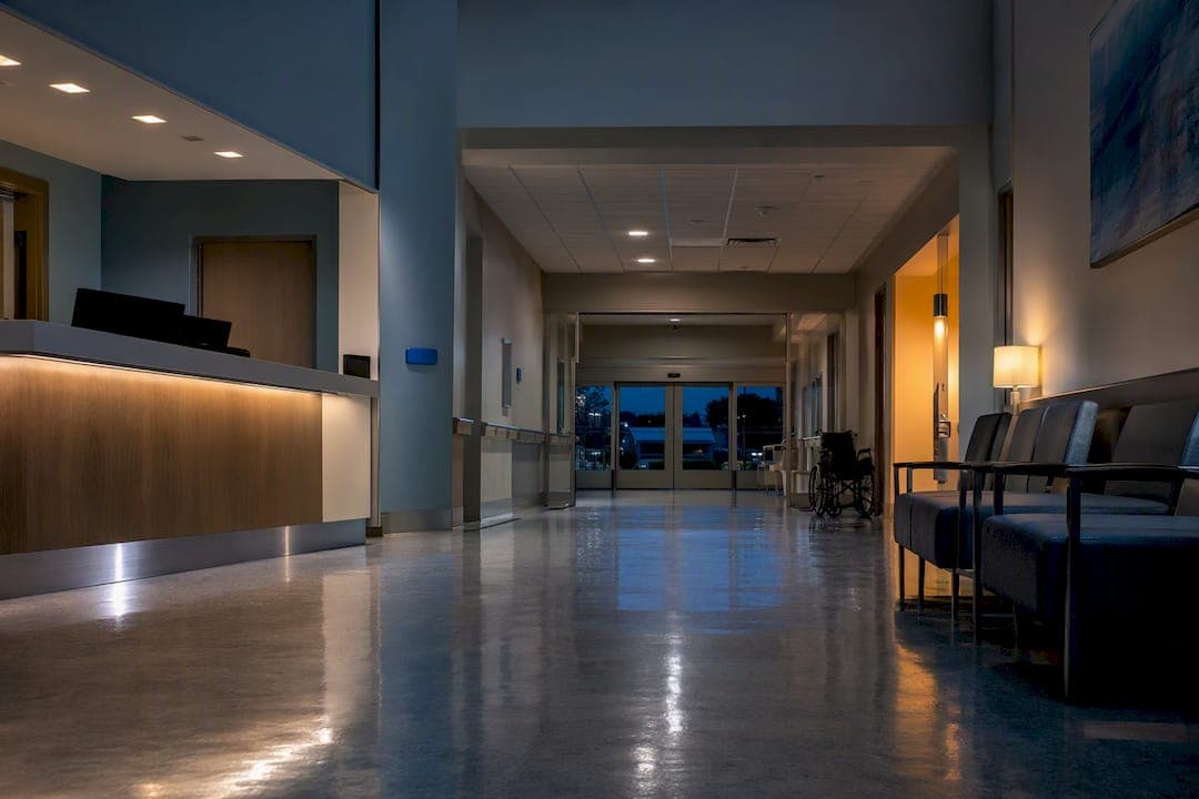 Reduce ER Visits Among Employees With a 90/180/365 Roadmap for HR